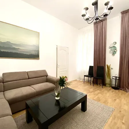 Republique Family Apartment Braşov Exterior photo