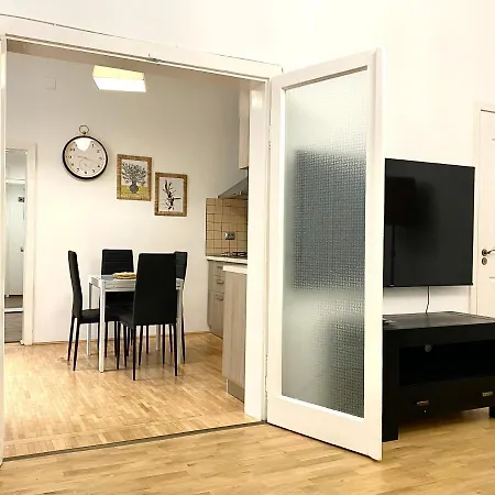 Republique Family Apartment Braşov Exterior photo