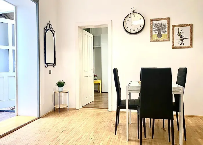 Republique Family Apartment